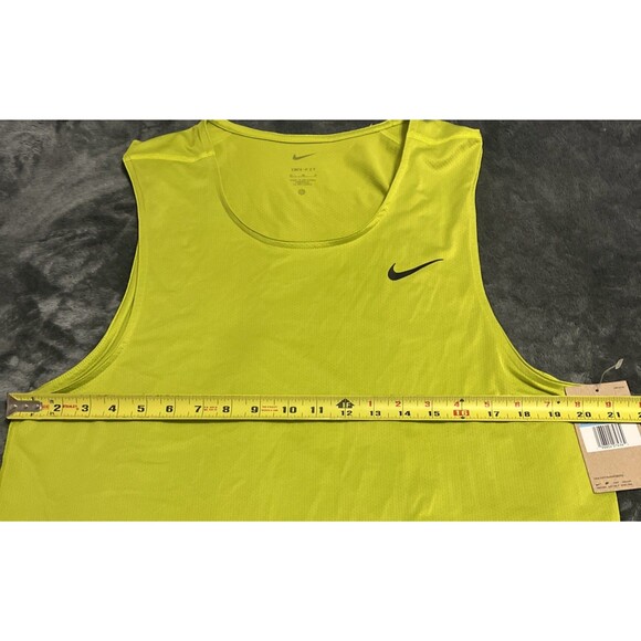 Medium Nike Dri-fit Miler Running Tank Vest Men's Green DV9813 308 - Picture 5 of 7
